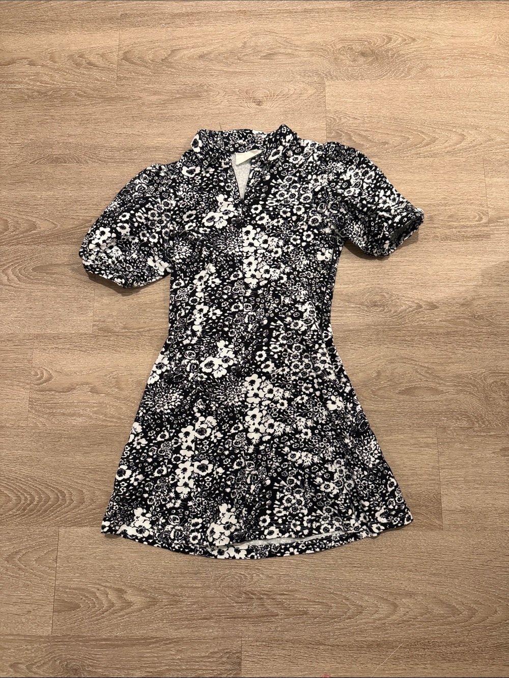 Black & White Floral V-Neck Mini Dress